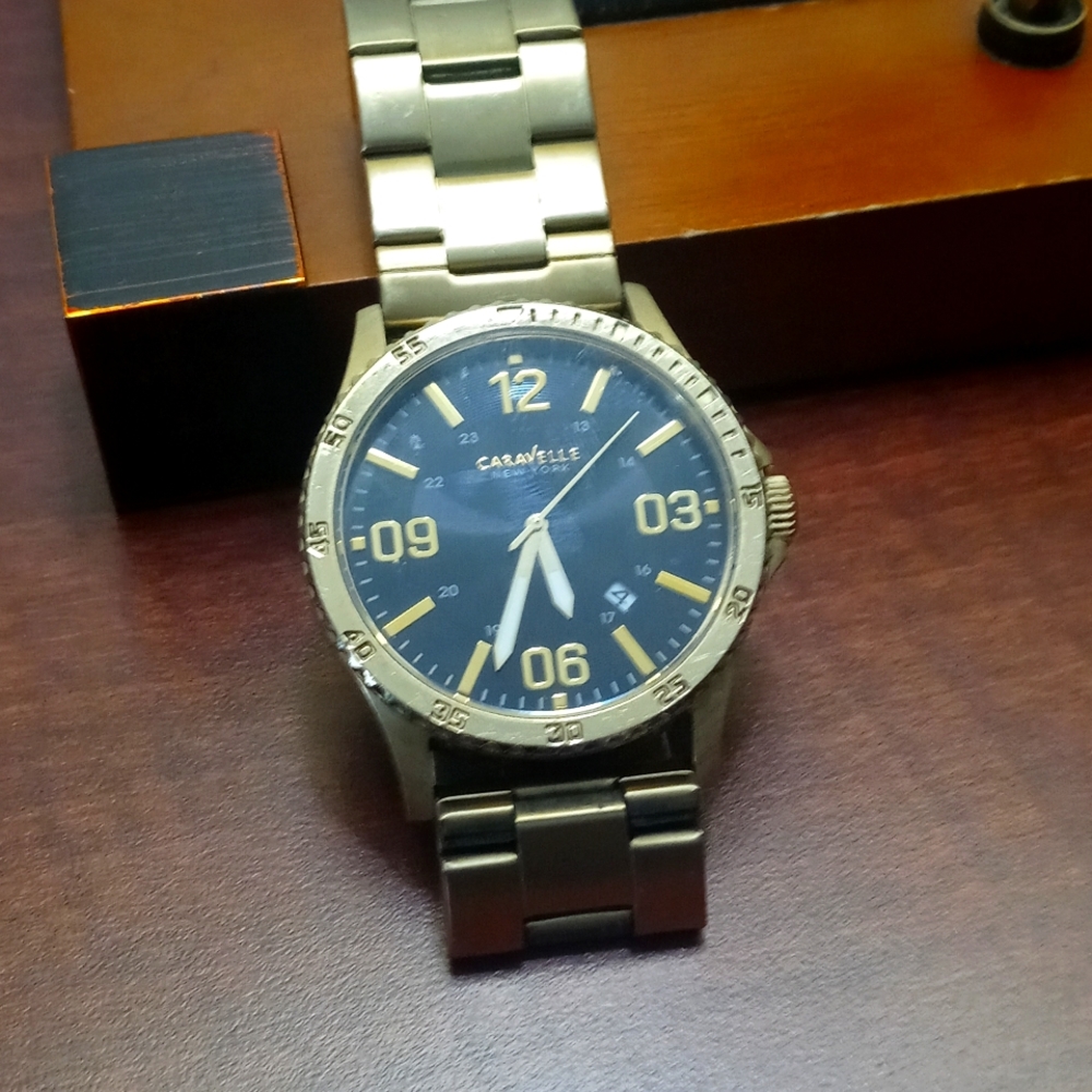 Caravelle watch